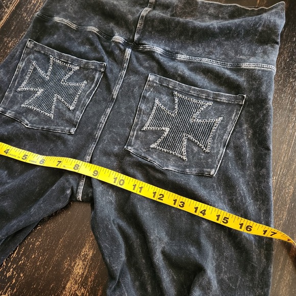 T Party Black Mineral‎ Wash Flare Yoga Pants Fold Over Waist Womens L Cross Back - Picture 11 of 14